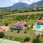 Is Carcuris Jennas Cardedu