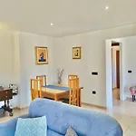 Is Carcuris Jennas Villa *