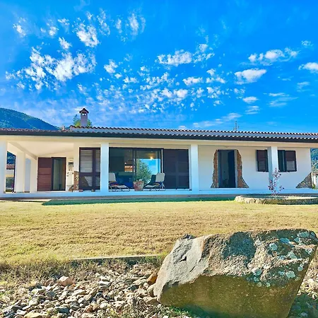 Is Carcuris Jennas Villa Cardedu