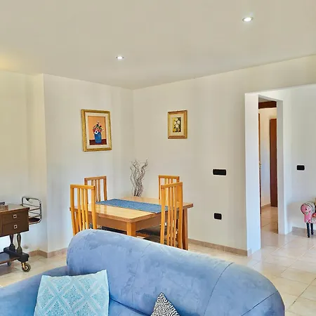 Is Carcuris Jennas Villa *
